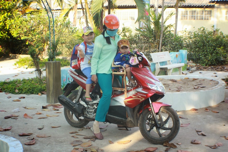 vietnam-siege-bebe-scooter