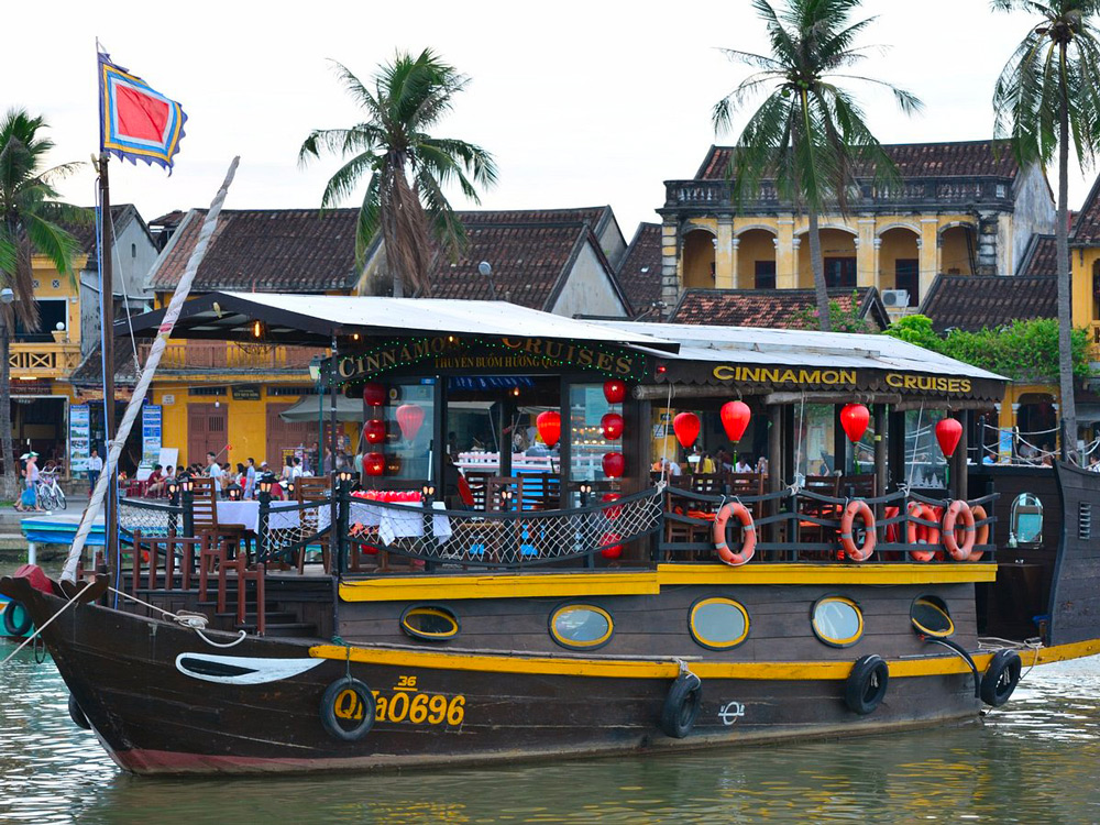 cinnamon cruises hoi an