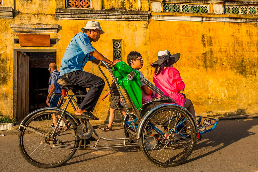 Cyclo dans la vieille ville de Hoi An