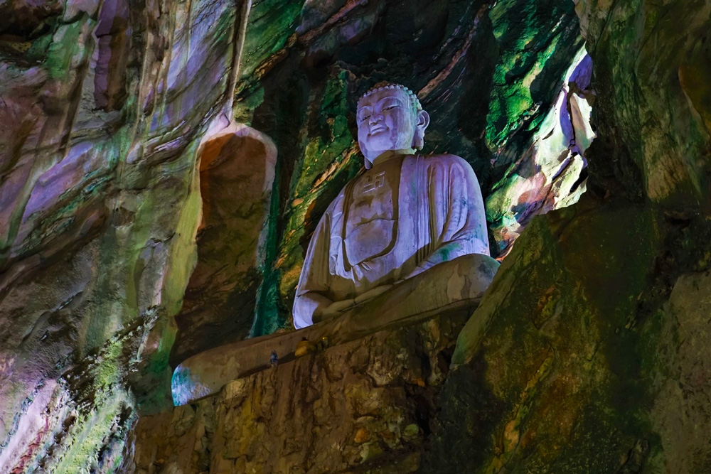 montanges de marbre danang bouddha
