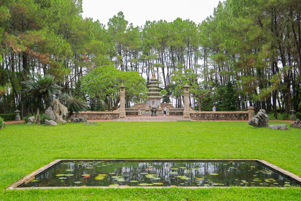pagode thien mu hue stupa