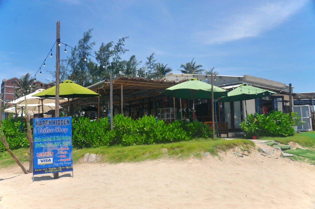 restaurant hidden beach hoi an