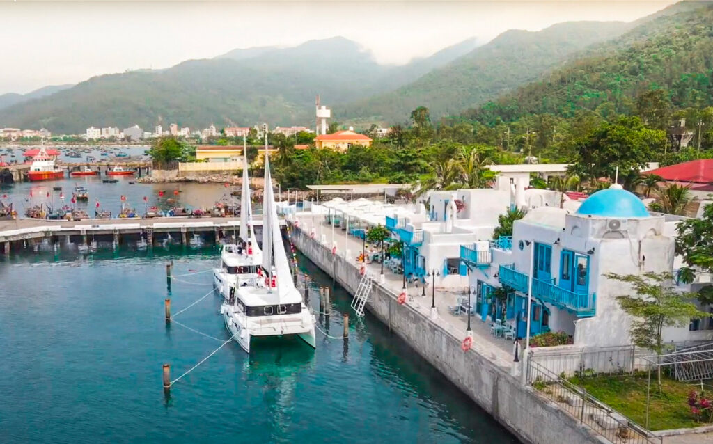 son tra cafe da nang santorin vietnam